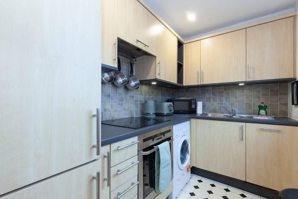 Apartment In The Heart Of The City Centre, Live Like A Local Оксфорд Экстерьер фото